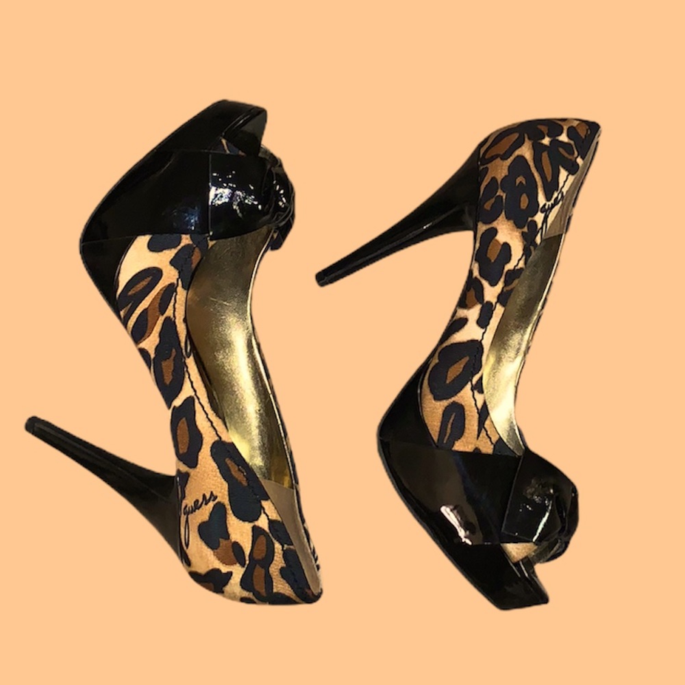 Guess leopard pumps